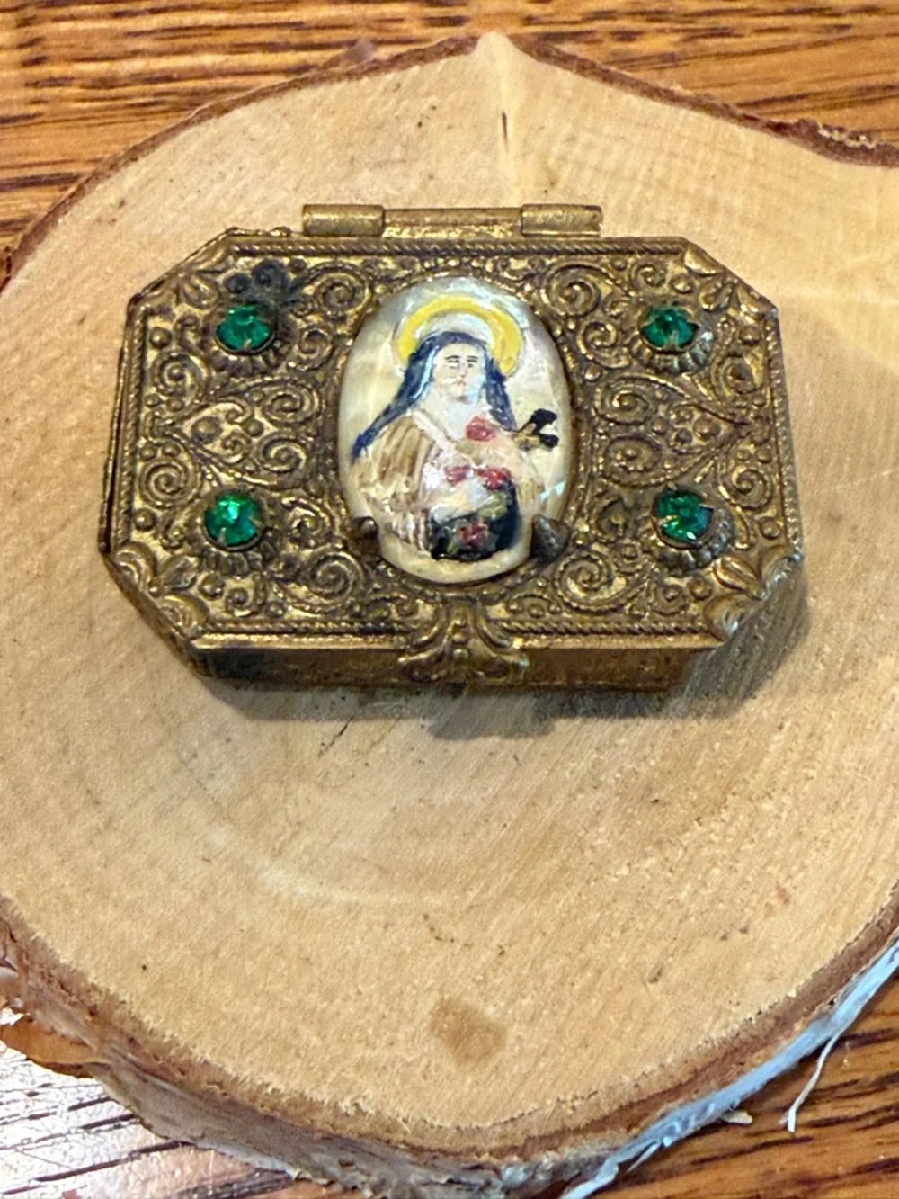 Antq Brass Rhinestone
Rosary Holder Trinket Box St.
Therese Of Lisieux Jewele - Picture 1 of 9